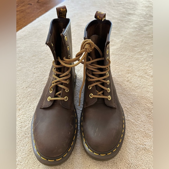 New size 6M 7L Dr. Martens 1460 Crazy Horse Leather Boot - Picture 9 of 9